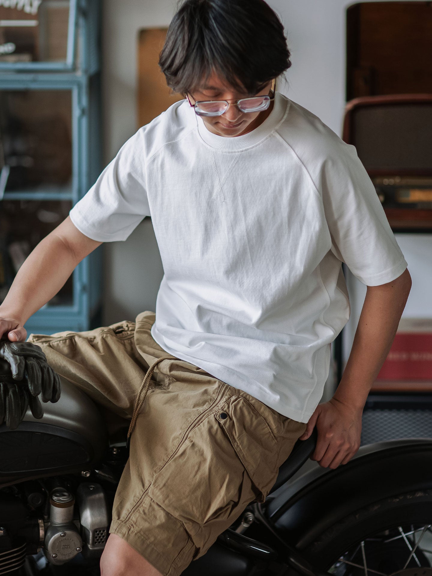 Raglan Sleeves Crewneck T-Shirt