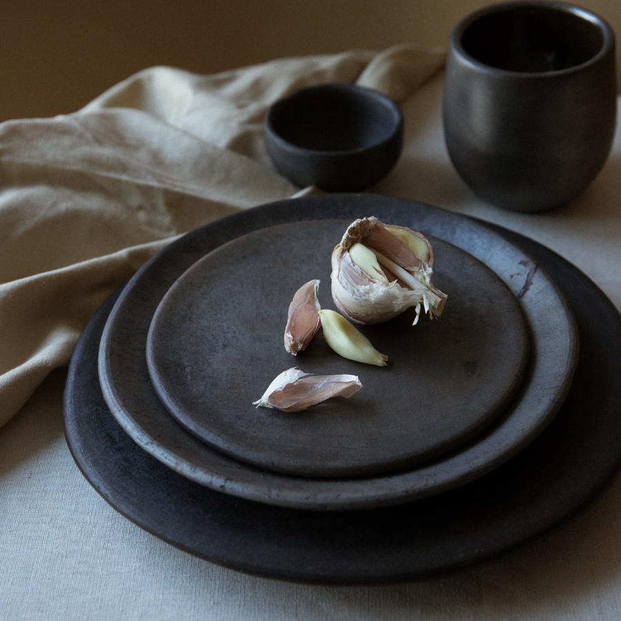 PALO SANTO Black Clay Salad Plate