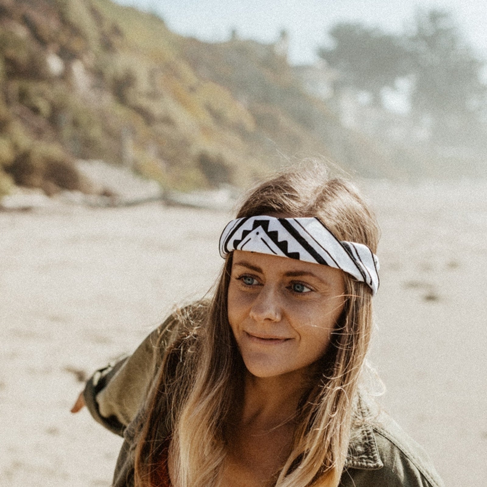Black and white 100% organic cotton bandana with a western vintage design.