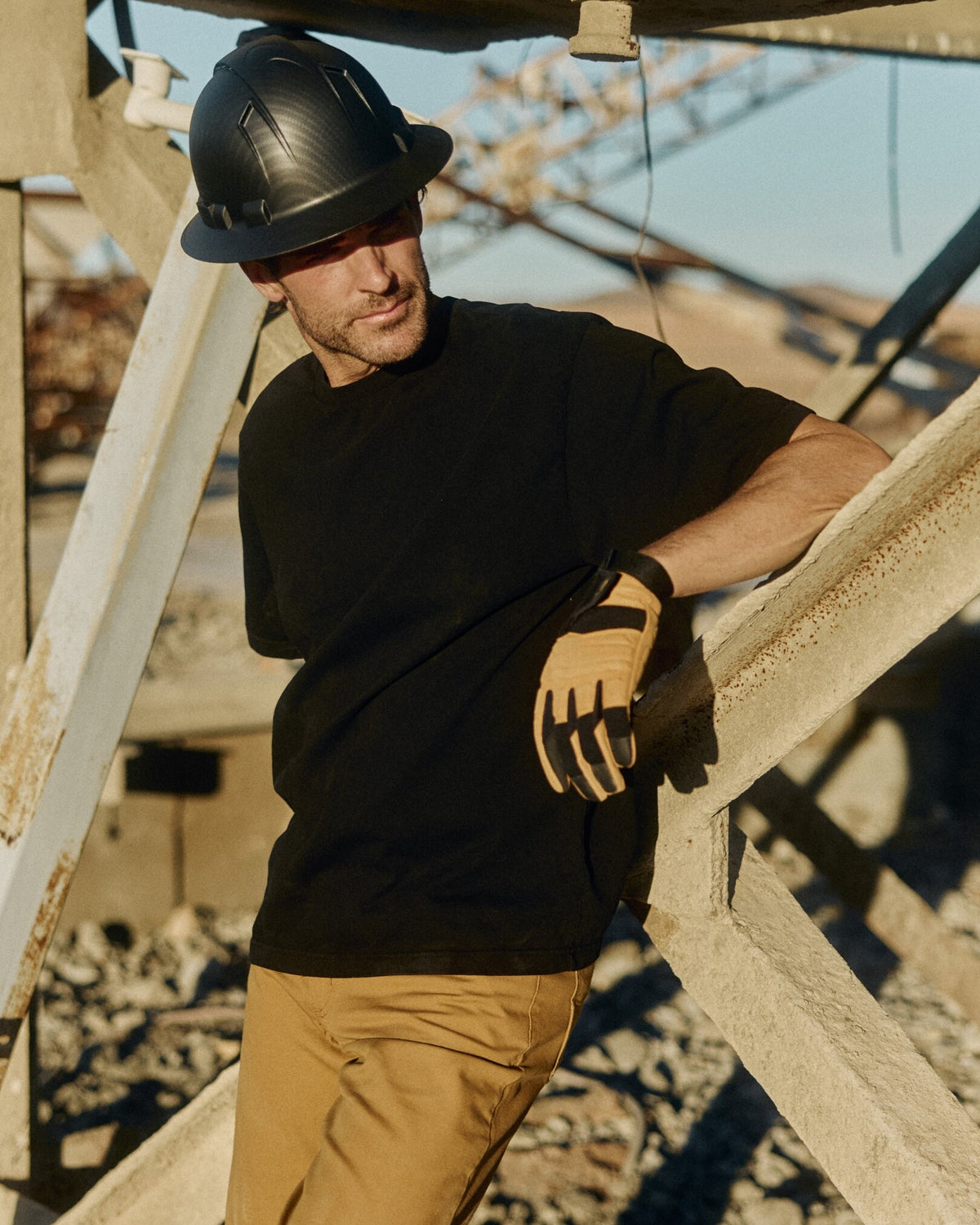 MENS MOCK NECK TEE