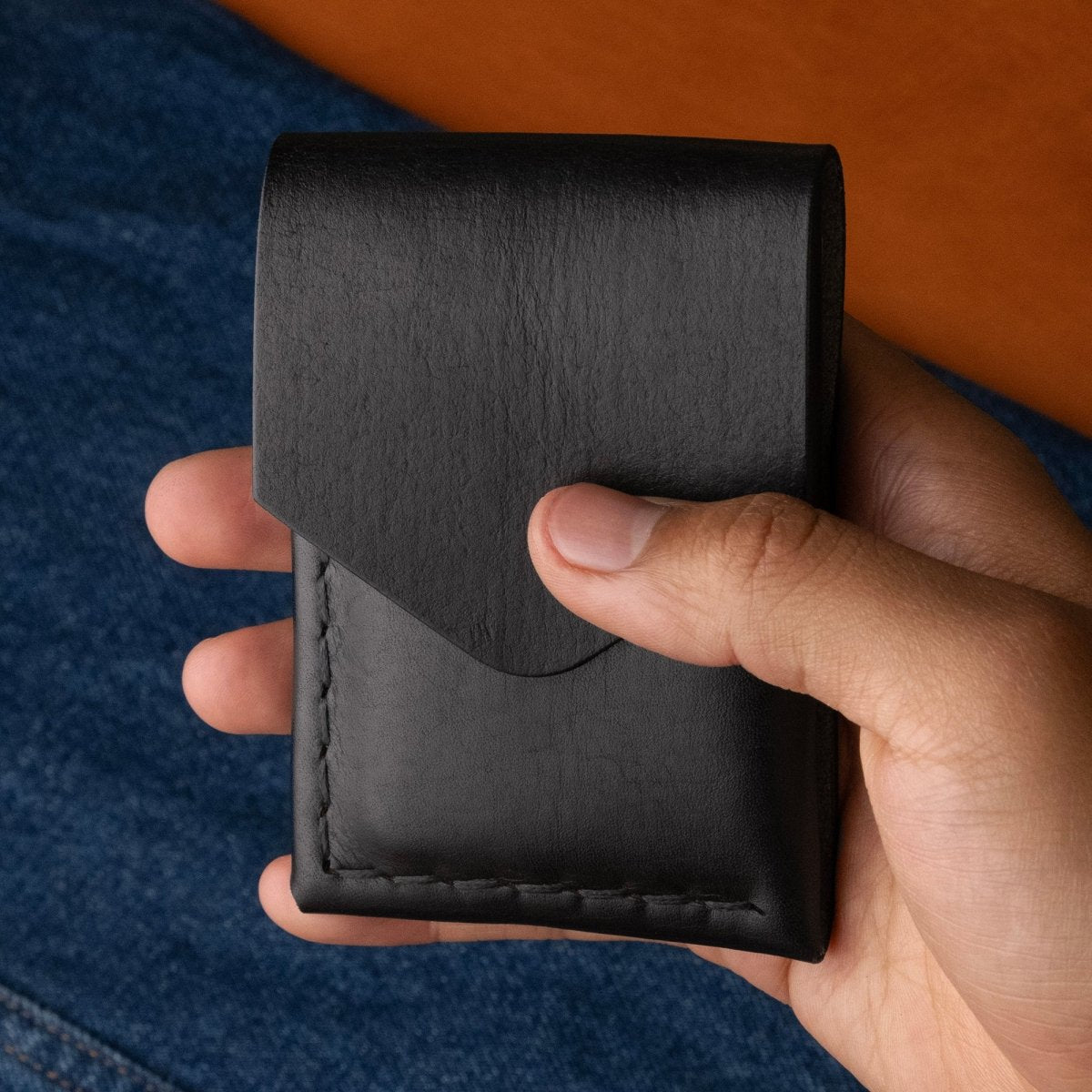 Oldis One: Minimalist Vertical Wallet
