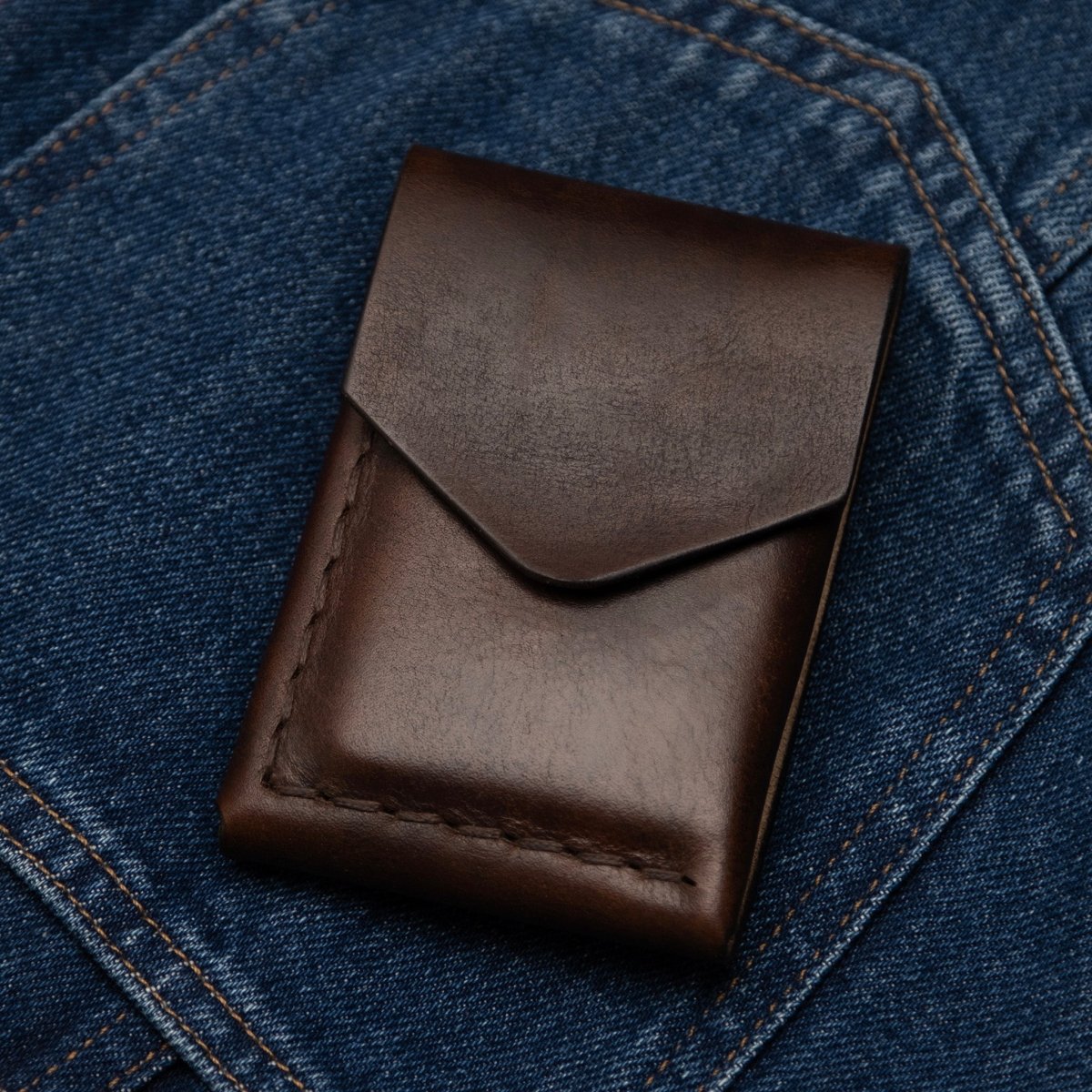 Oldis One: Minimalist Vertical Wallet
