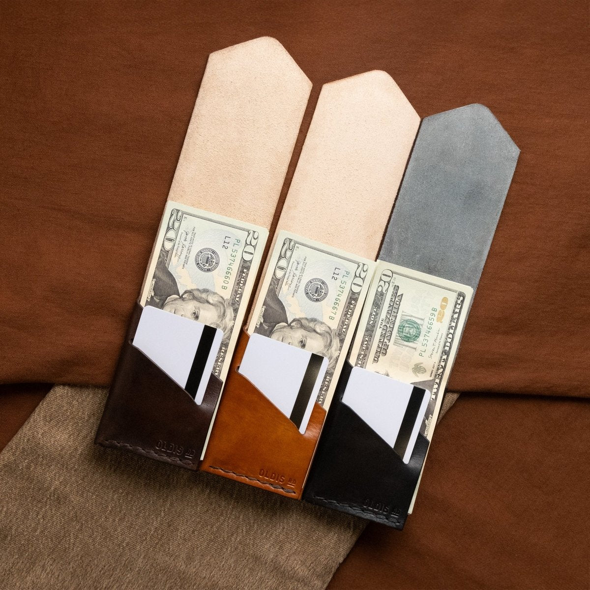 Oldis One: Minimalist Vertical Wallet