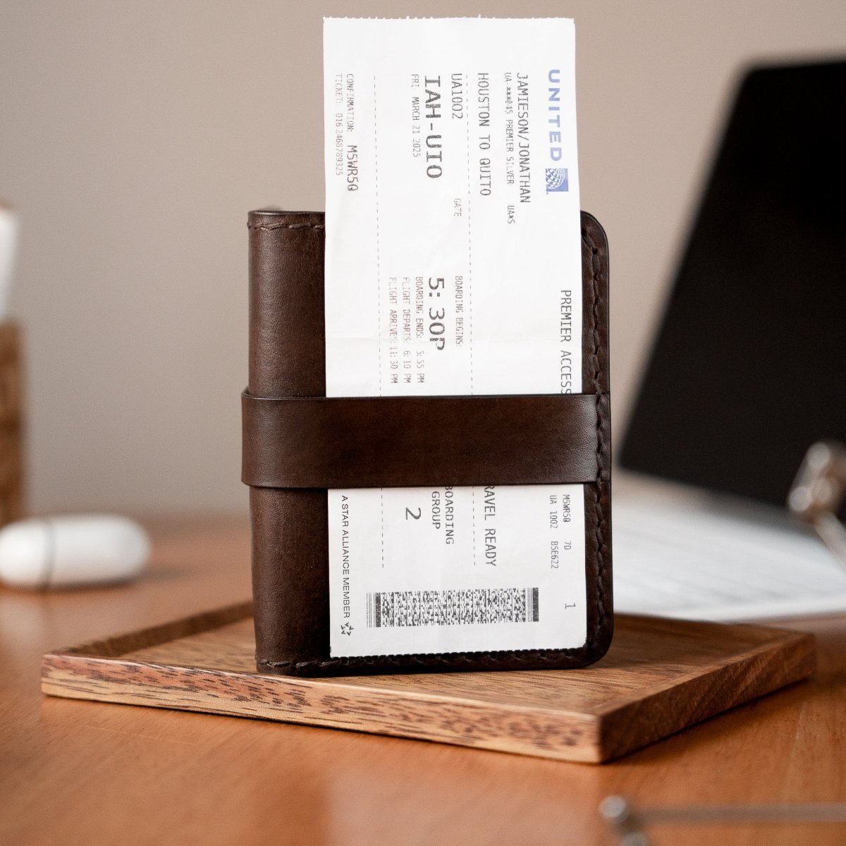 Oldis T1: Passport Wallet